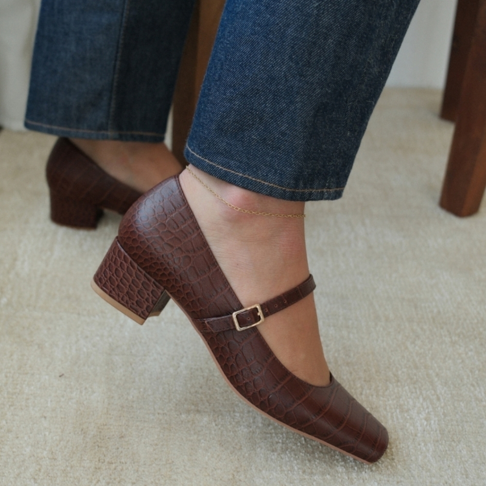 New! Matisse Mirabelle Mary Jane Heel in Leather Embossed Croc